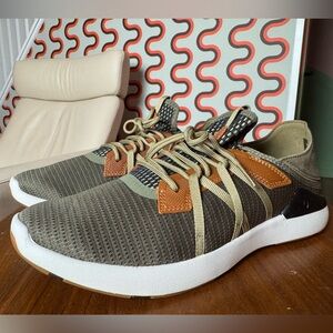OluKai Mio Li Shoes / Color: Hunter Green / Size: 10 New Without a Box.